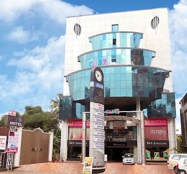 Club7 Hotel Tiruvalla Exterior photo
